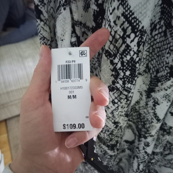 INC International Concepts Black and White Robe Intimates - Picture 2 of 2